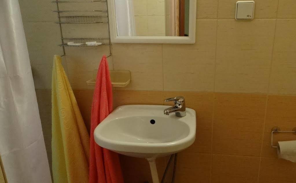 קייב Hotel Desna Kut מראה חיצוני תמונה