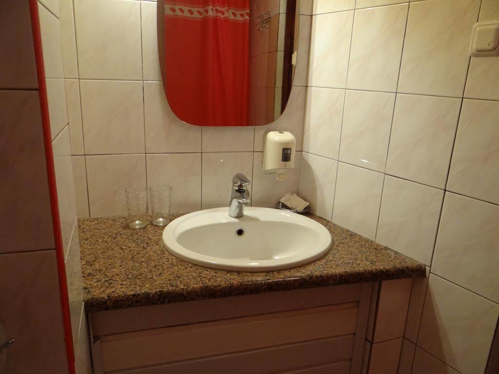 קייב Hotel Desna Kut מראה חיצוני תמונה
