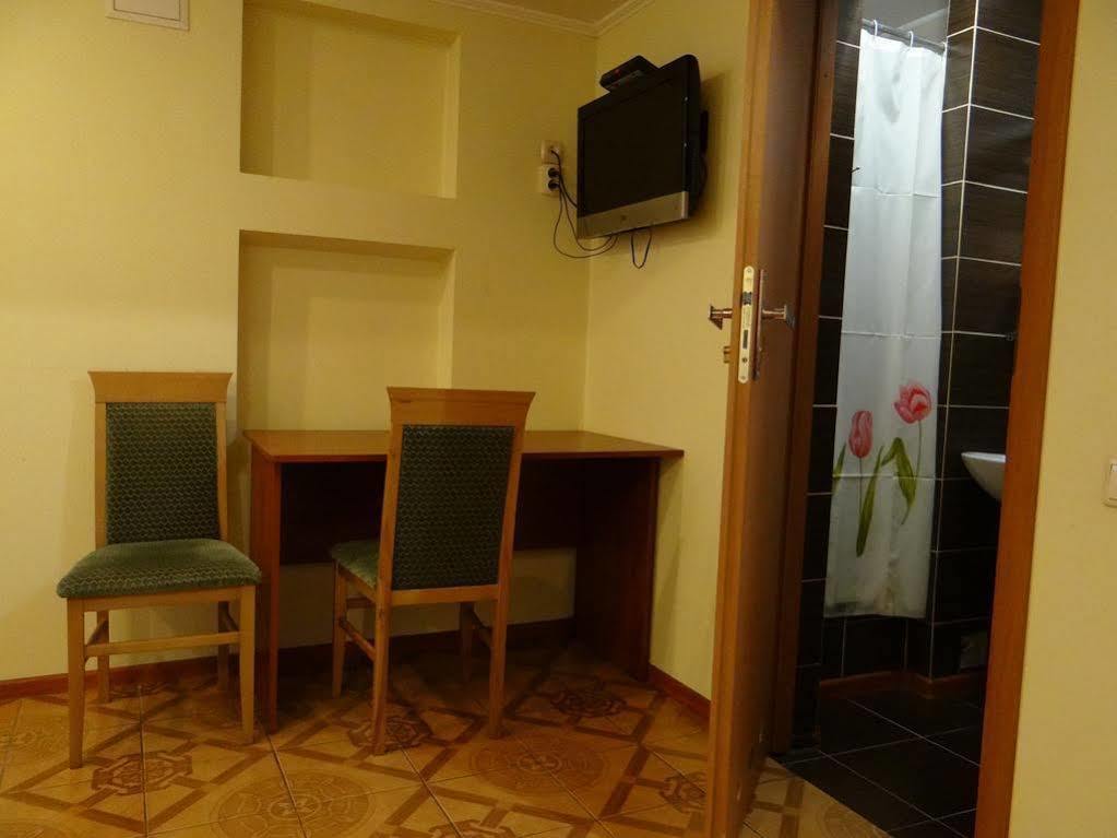 קייב Hotel Desna Kut מראה חיצוני תמונה